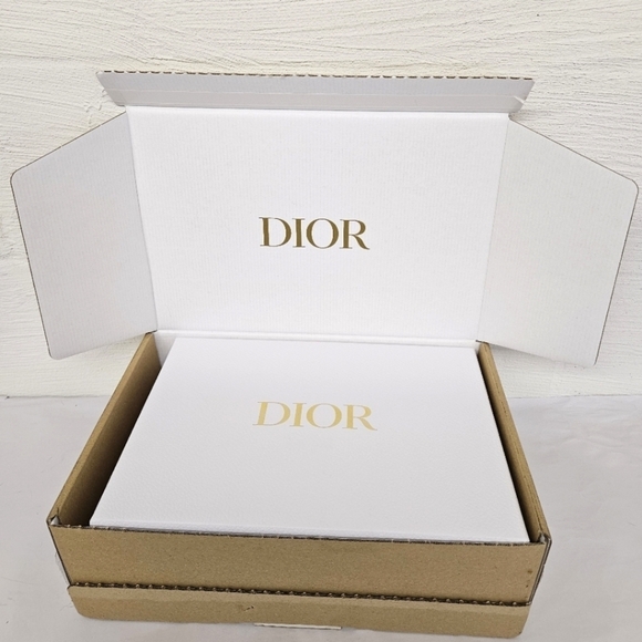 Christian Dior Nesting Storage Box with Stuffing in White and Gold NWOT - Picture 13 of 13